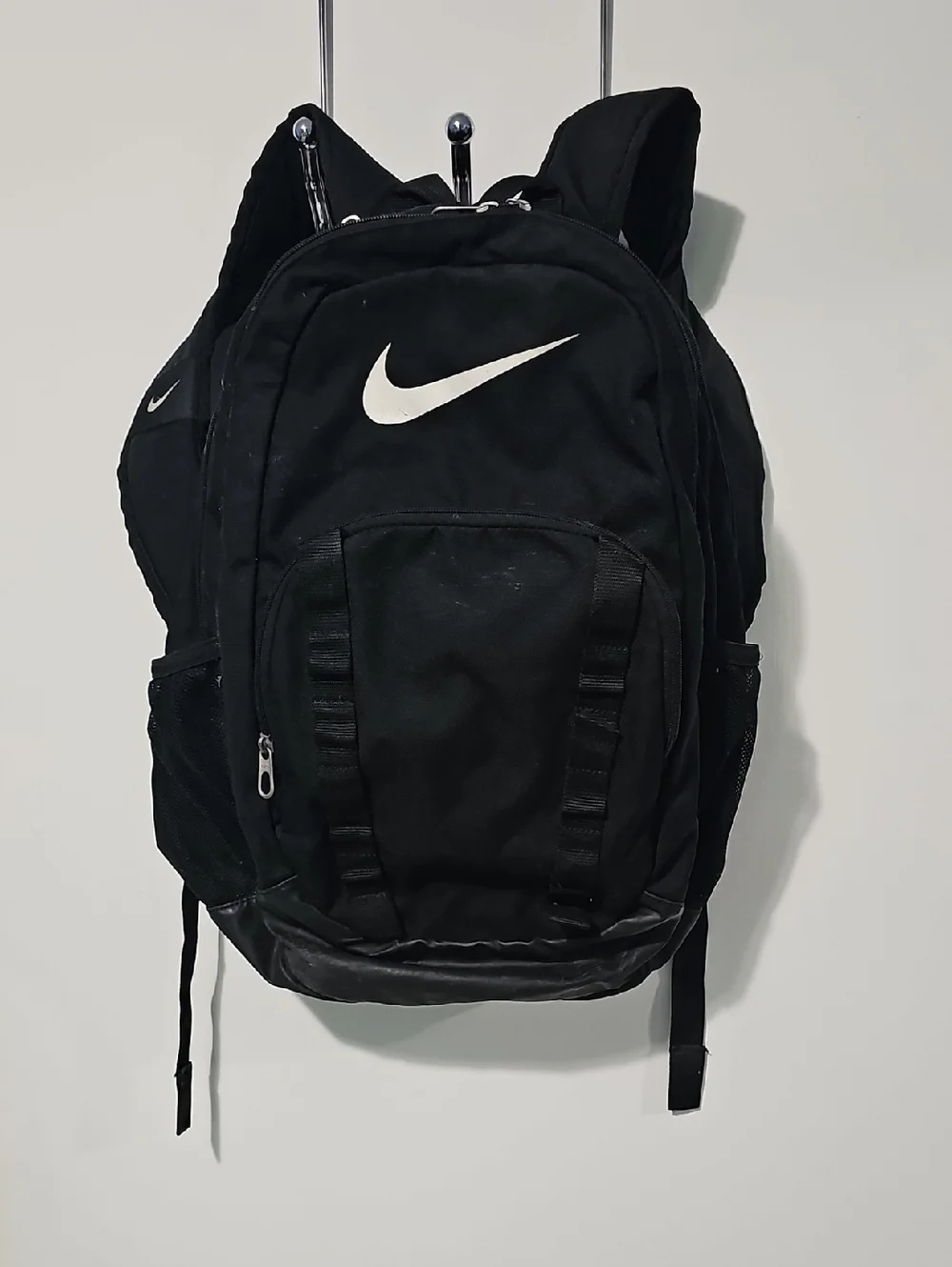 nike backpack with multiple pockets Black Brasilia Medium liter capacity Nike Utility Speed Backpack 2.0